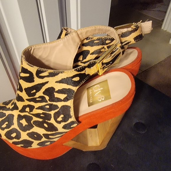 DV by Dolce Vita Animal Print and Orange Platform Heels - Picture 2 of 3
